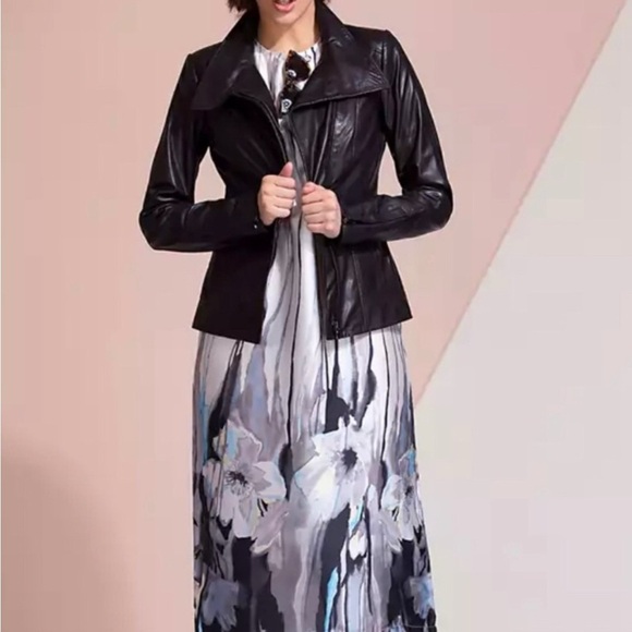 Danier Asymmetrical Zip Front Black Genuine Leather Moto Jacket size 4 - Picture 2 of 9